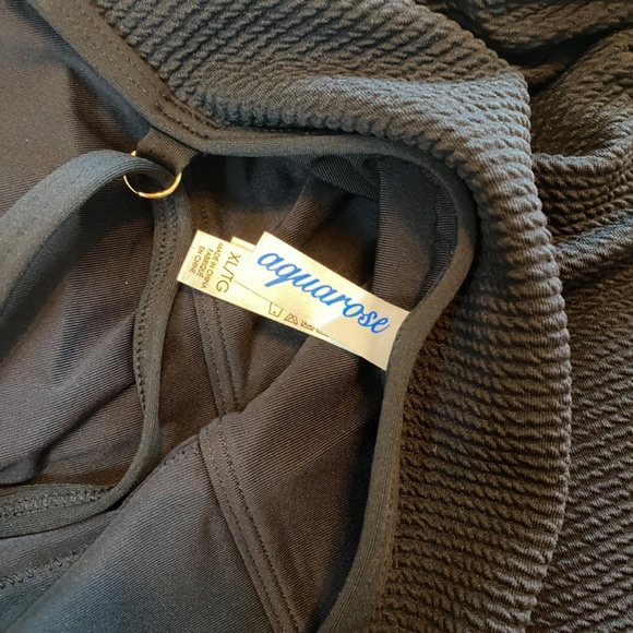 🌟NWOT - new XL Black Cross Front One-piece Swimsuit -La Vie en Rose - Picture 4 of 6